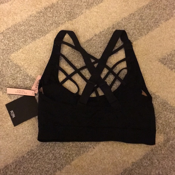 NEW Victoria’s Secret Sports Bra - Picture 2 of 2